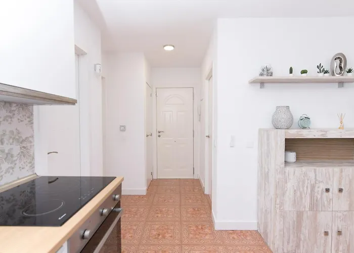 아파트 Sea View 2 Bedrooms In With Aircon 아데제