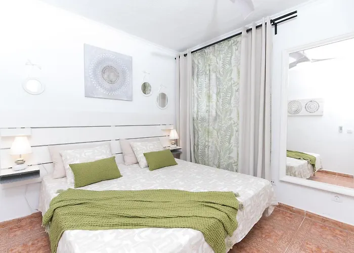 Sea View 2 Bedrooms In With Aircon 아파트