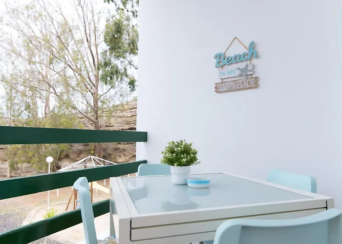 Sea View 2 Bedrooms In With Aircon 아파트