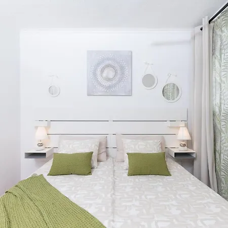 Sea View, Newly Renovated, 2 Bedrooms In