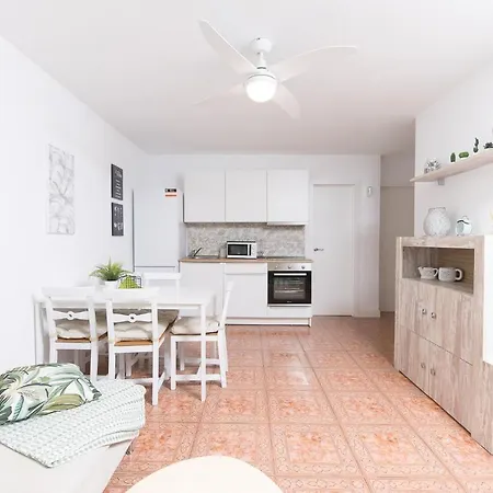 Sea View, Newly Renovated, 2 Bedrooms In