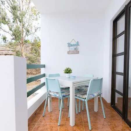 Sea View, Newly Renovated, 2 Bedrooms In
