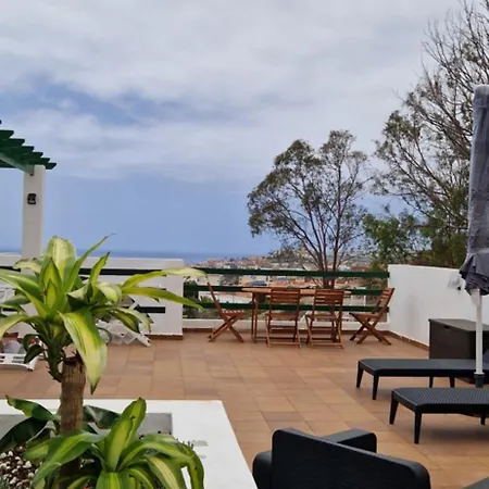 Sea View, Newly Renovated, 2 Bedrooms In